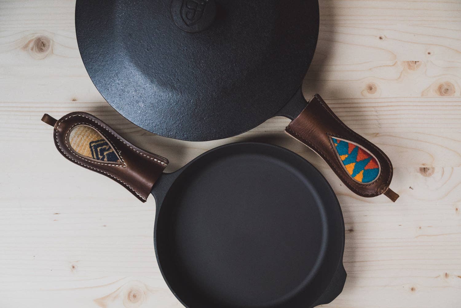 Cast Iron Handle Potholder – Horween Leather and Pendleton Wool Grip for Skillets