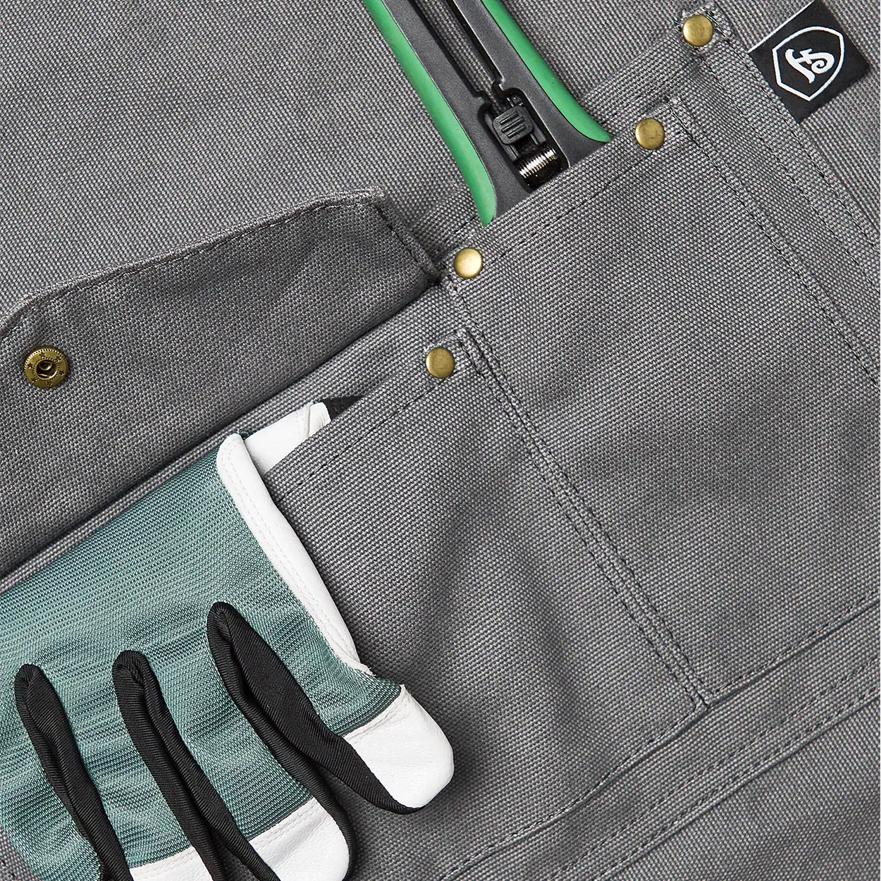 The Canvas Workhorse Apron - Dark Gray