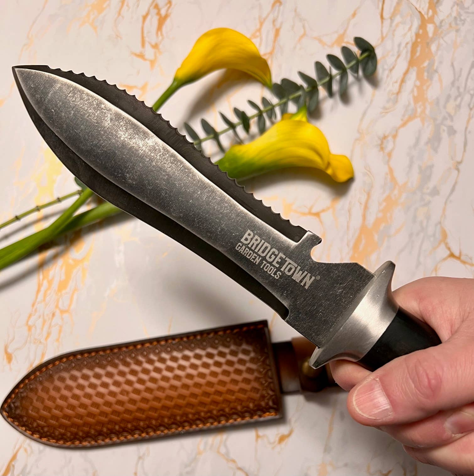 Premium Hori Hori Garden Knife with Leather Sheath and Sharpener