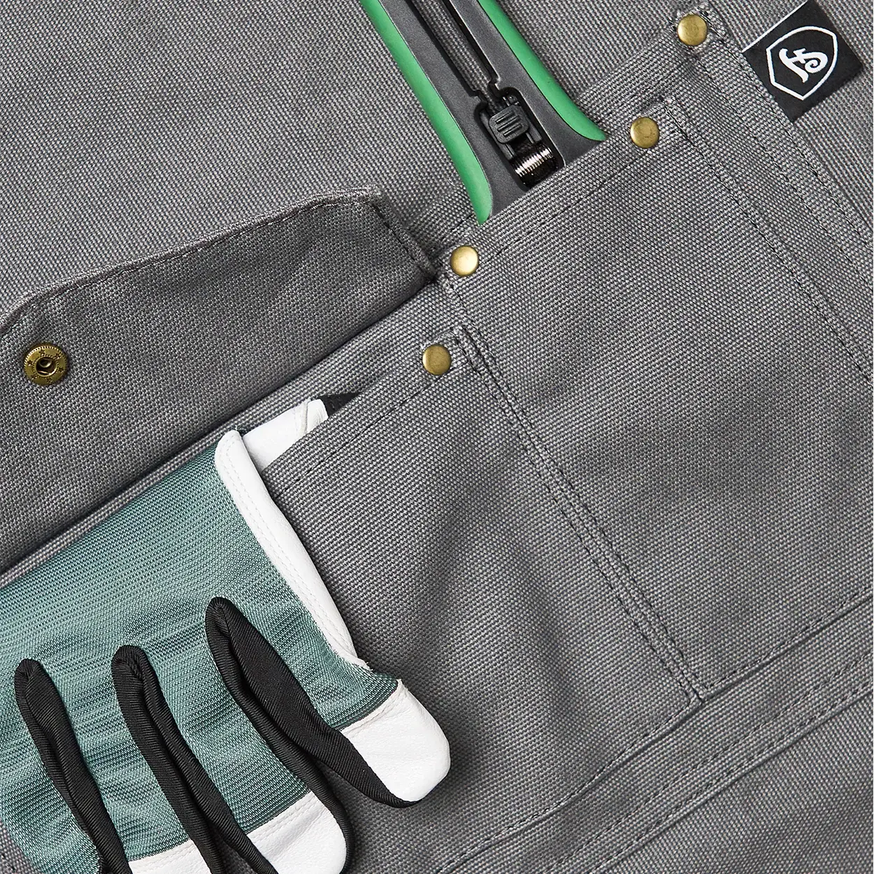 The Canvas Workhorse Apron - Dark Gray
