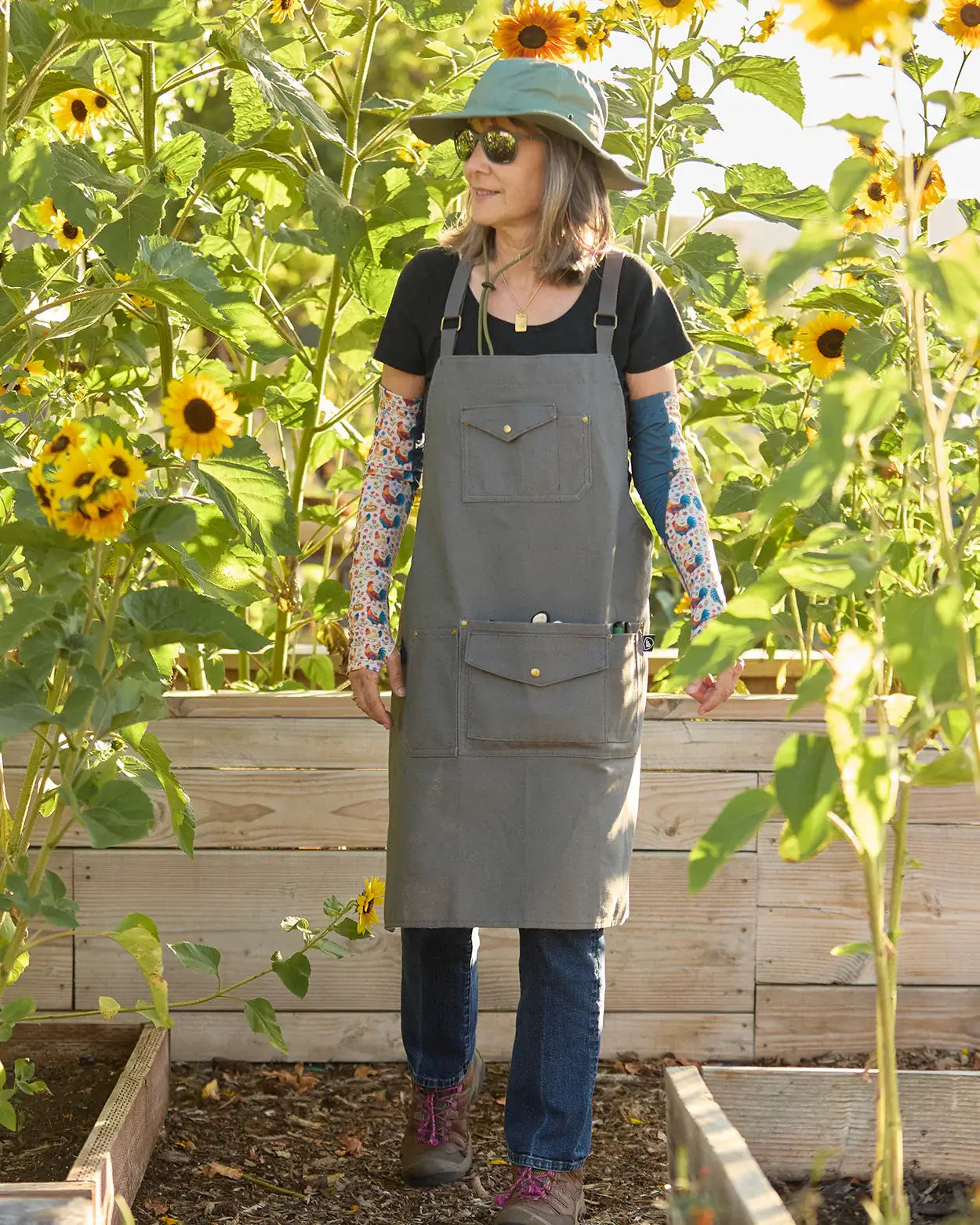 The Canvas Workhorse Apron - Dark Gray